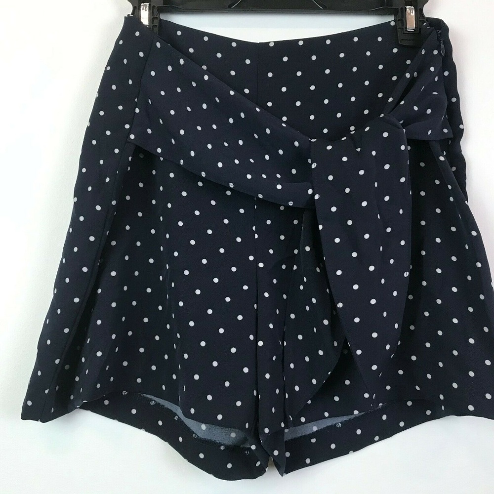 Bar III 8 Navy White Polka Doted Shorts 3X52